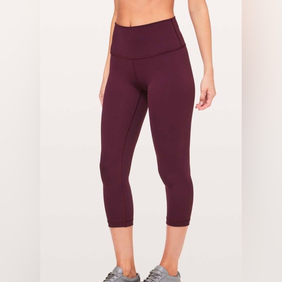 lululemon athletica Pants - Lululemon Wunder Under High Rise Crop 21” Maroon Burgundy Size 10